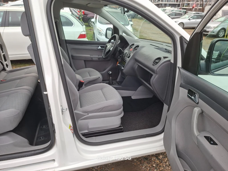 VW Caddy 1, 6 BENZIN 102кс., снимка 6 - Автомобили и джипове - 53395886