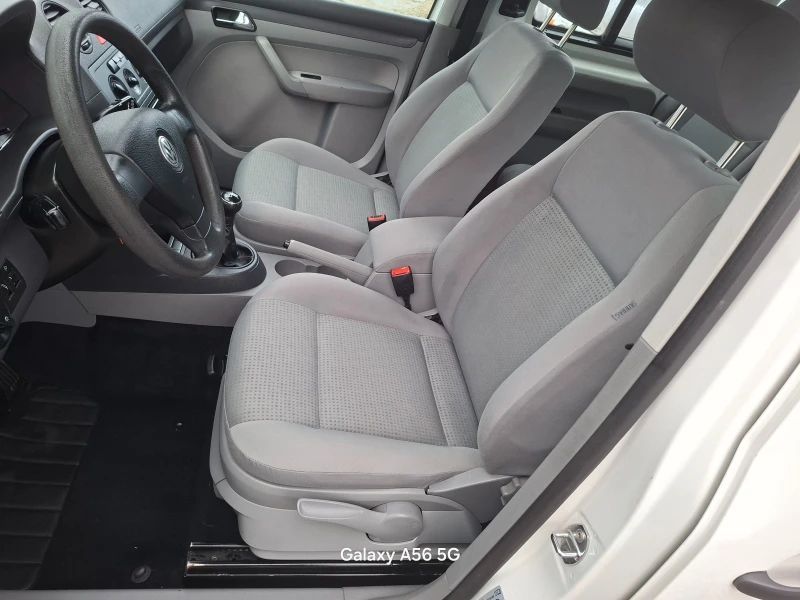 VW Caddy 1, 6 BENZIN 102кс., снимка 7 - Автомобили и джипове - 53395886