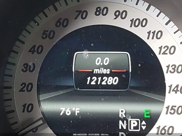 Mercedes-Benz CLS 550 Червена кожа* Подгрев* Harman Kardon* НОЩЕН ТЪРГ, снимка 15 - Автомобили и джипове - 53382739