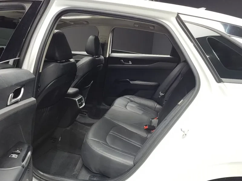 Kia K5 2.0 Prestige, снимка 11 - Автомобили и джипове - 55738752