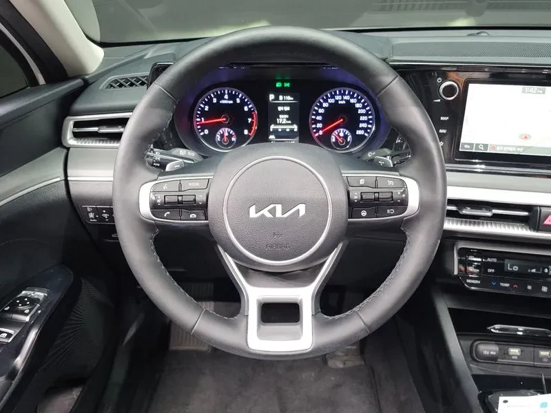 Kia K5 2.0 Prestige, снимка 13 - Автомобили и джипове - 55738752