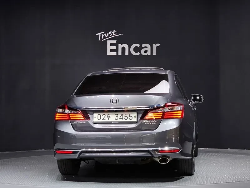 Honda Accord 2.4 9Th Generation, снимка 7 - Автомобили и джипове - 55841568