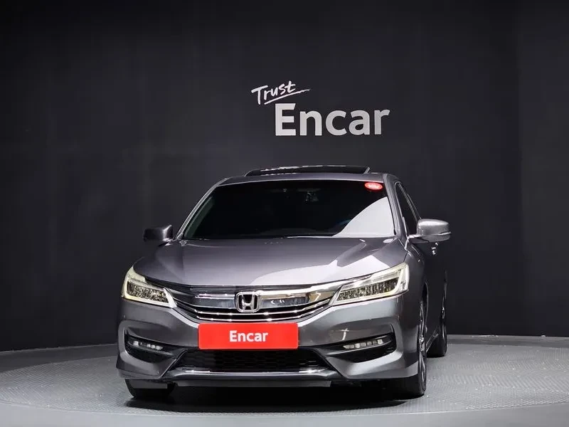 Honda Accord 2.4 9Th Generation, снимка 5 - Автомобили и джипове - 55841568
