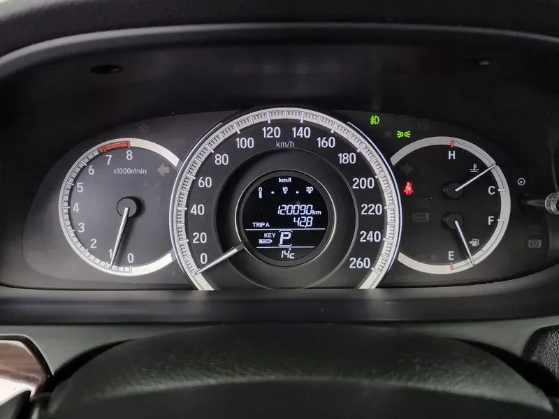 Honda Accord 2.4 9Th Generation, снимка 15 - Автомобили и джипове - 55841568