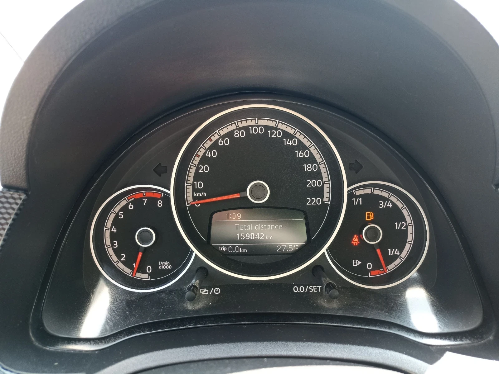 VW Up 1.0i Euro 6b  - изображение 9