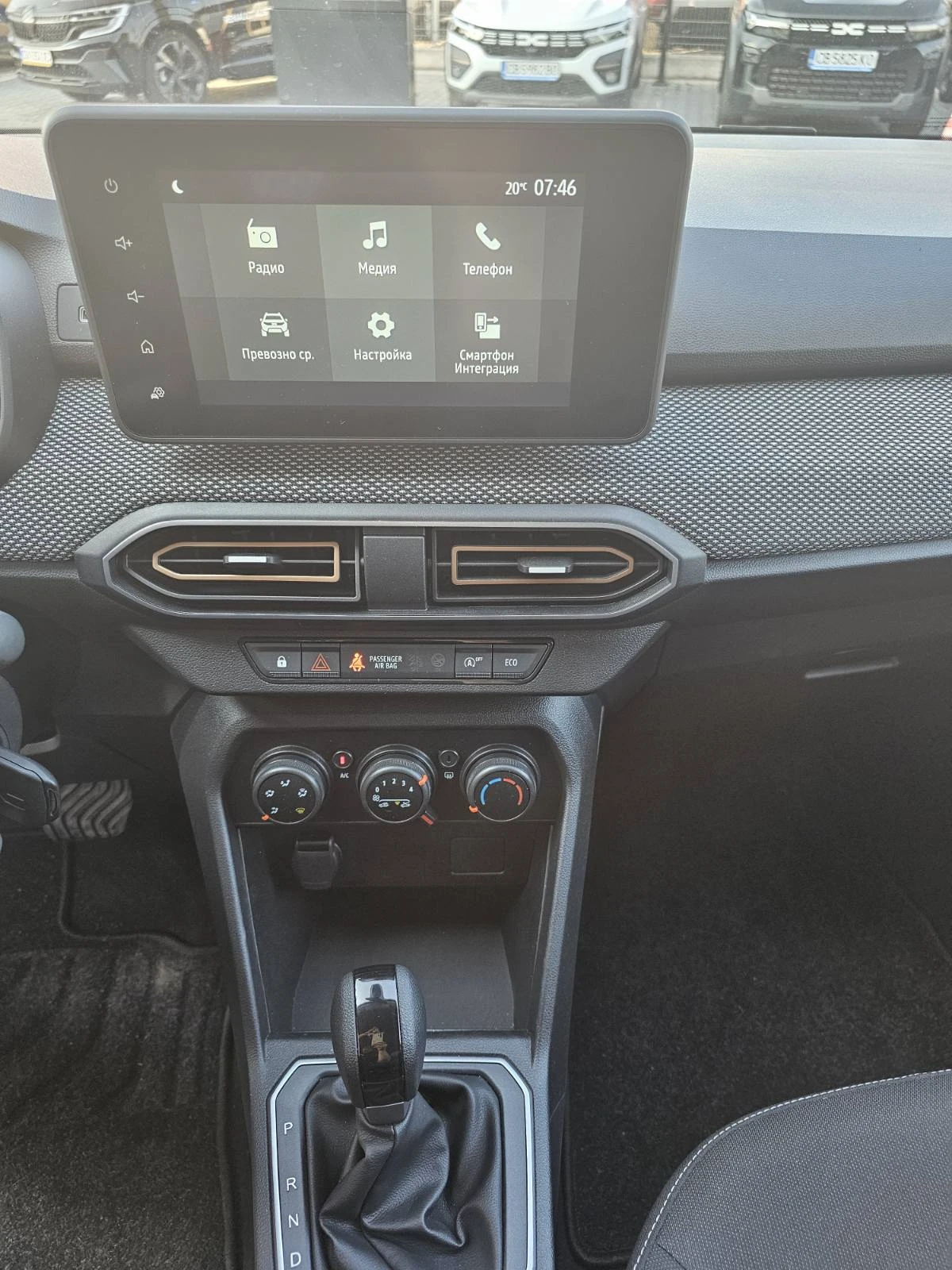 Dacia Sandero 1.0 TCe 90 Stop&Start EDC - изображение 10