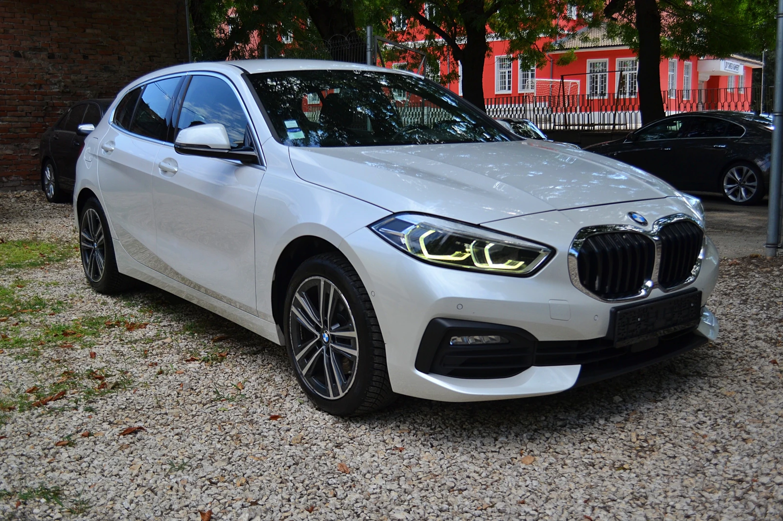 BMW 116 d F40 Advantage Individual | Mobile.bg   1