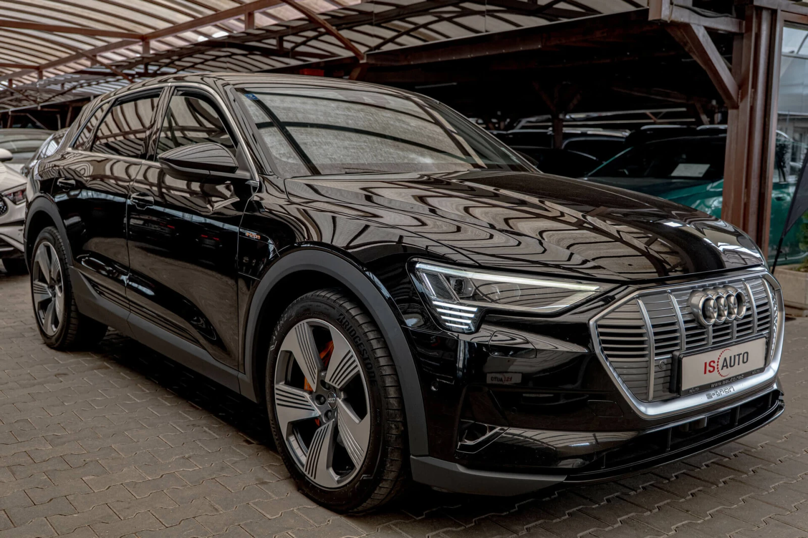 Audi E-Tron 55/95kWh/Quattro/Advance/Камера/Distronic/Lane Ass - изображение 2