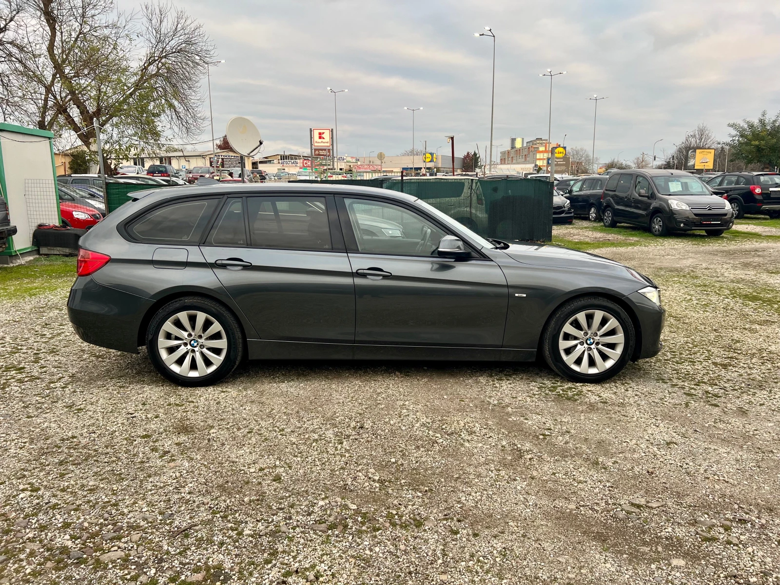BMW 318 D-AUTOM.NAVI-FACE - изображение 8
