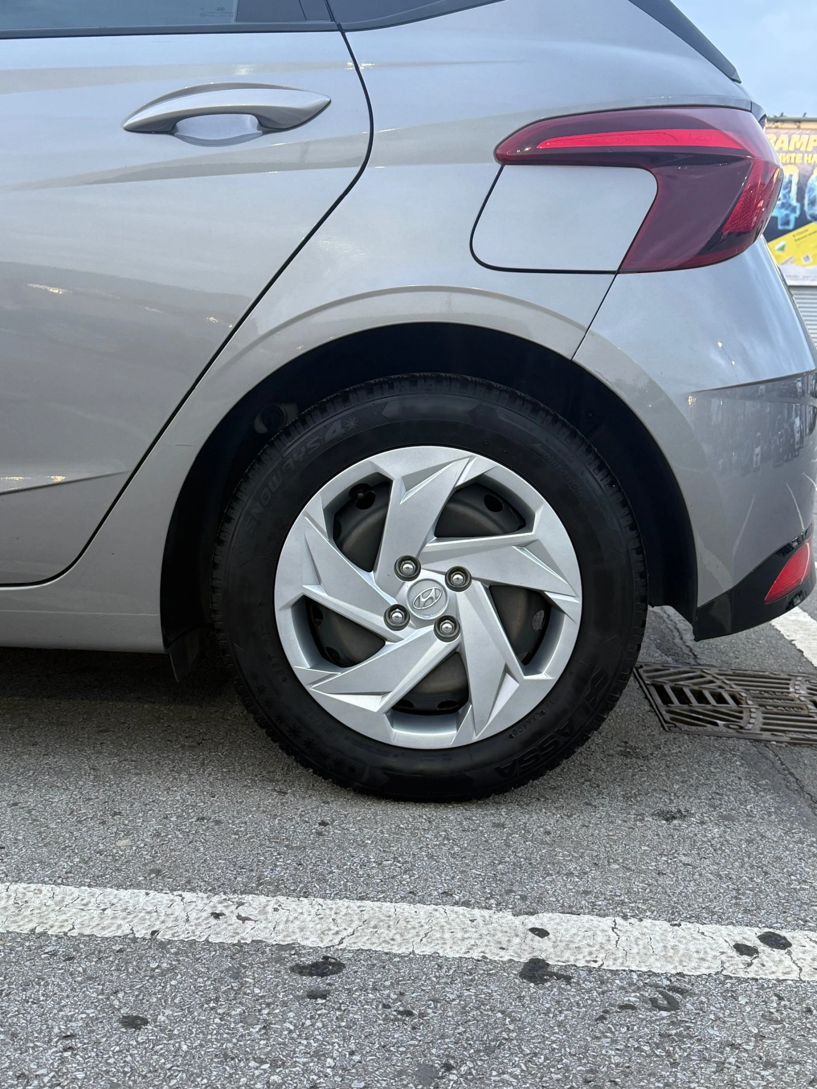 Hyundai I20, снимка 5 - Автомобили и джипове - 53700551