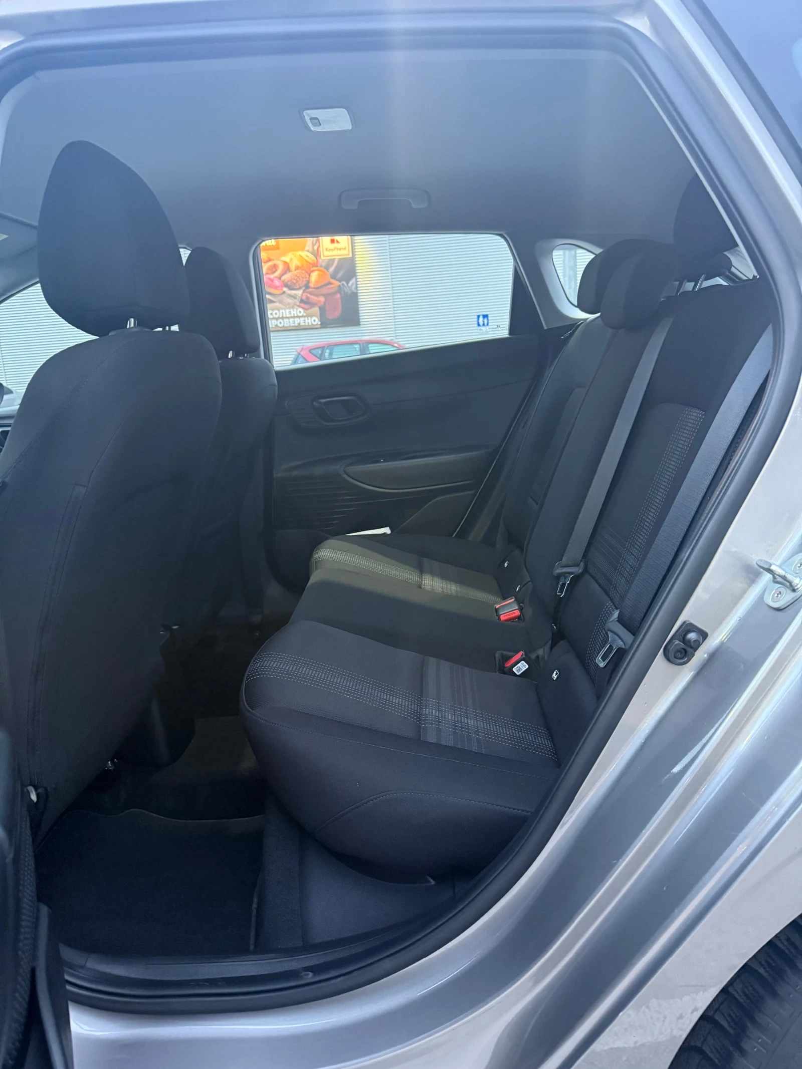 Hyundai I20, снимка 9 - Автомобили и джипове - 53700551