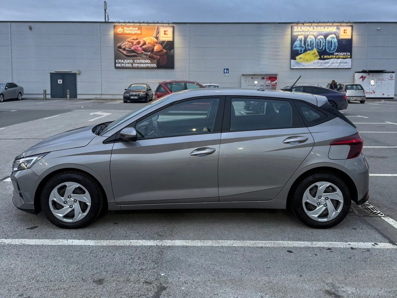 Hyundai I20, снимка 3 - Автомобили и джипове - 53700551