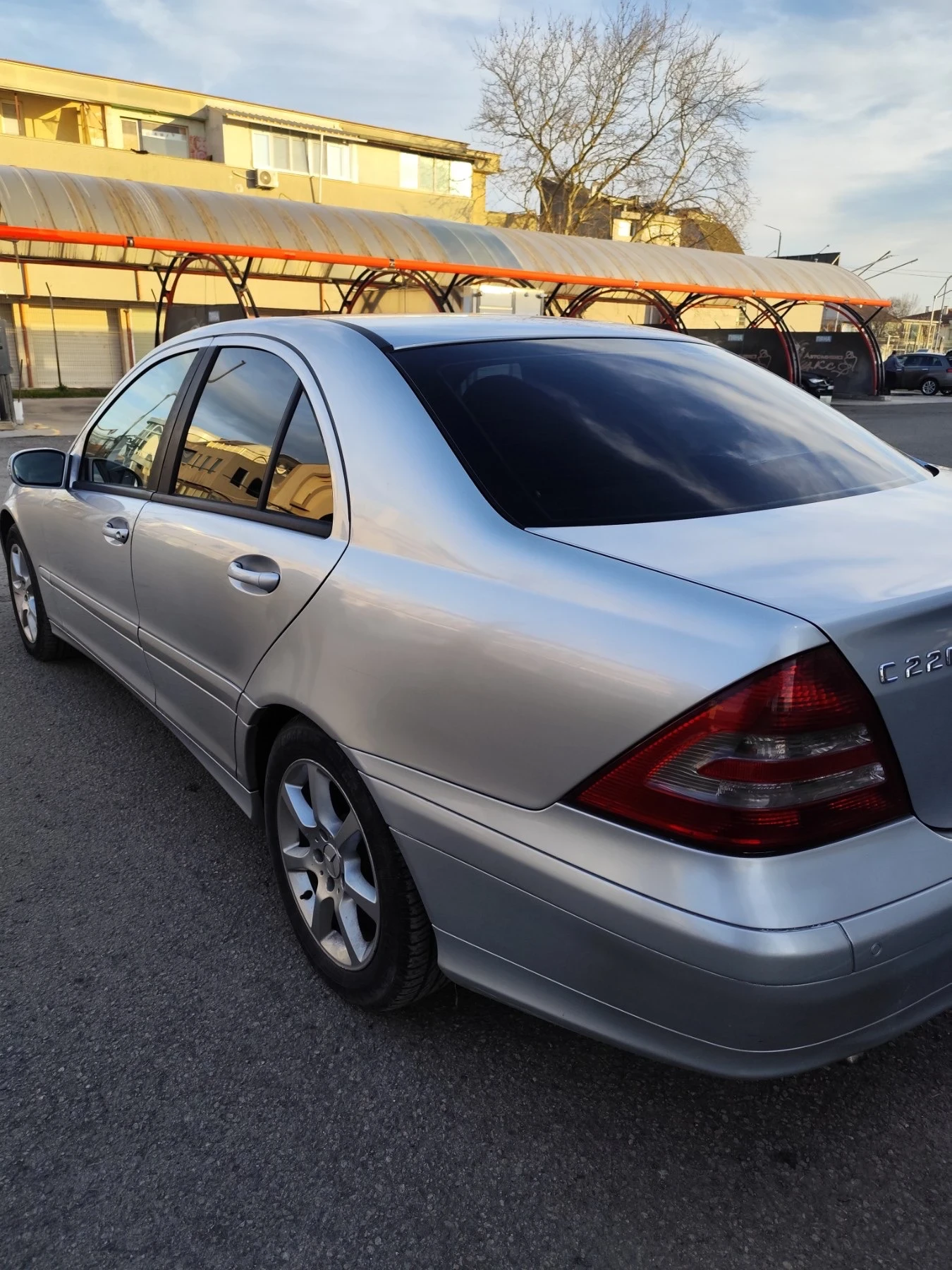 Mercedes-Benz 220 CDI, снимка 5 - Автомобили и джипове - 53740633