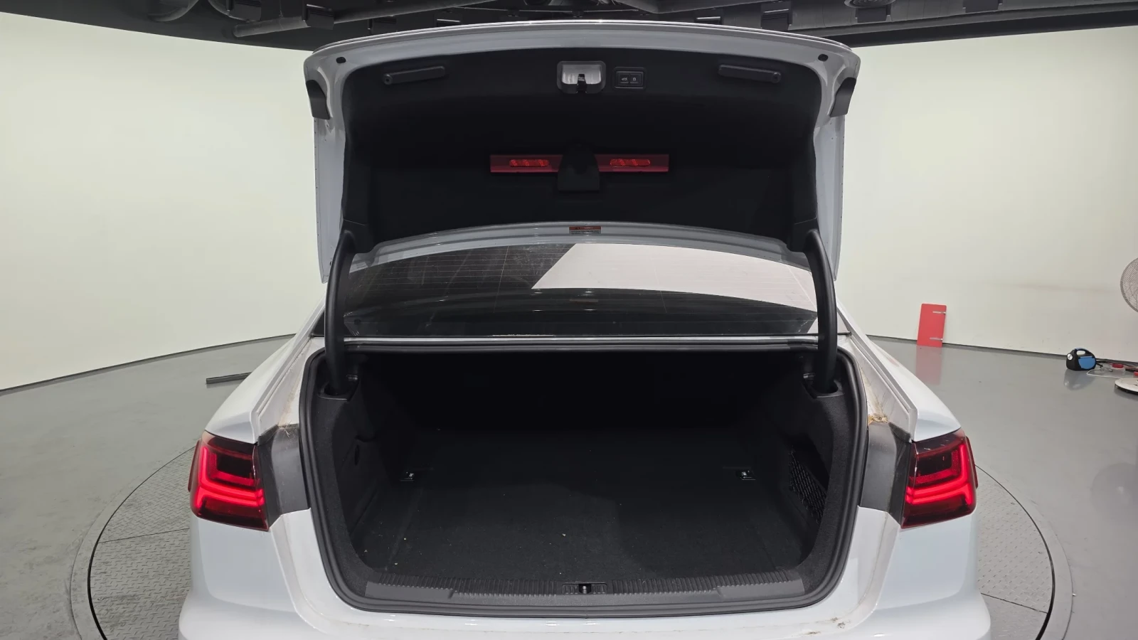 Audi A6 QUATTRO / BOSE / ОБДУХ / ПОДГРЕВИ / HEADUP, снимка 17 - Автомобили и джипове - 54060392