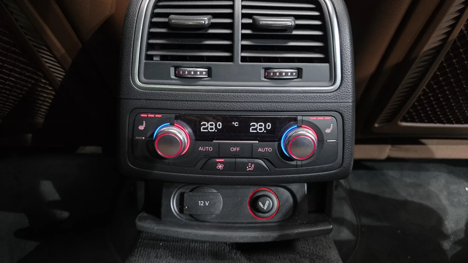 Audi A6 QUATTRO / BOSE / ОБДУХ / ПОДГРЕВИ / HEADUP, снимка 16 - Автомобили и джипове - 54060392