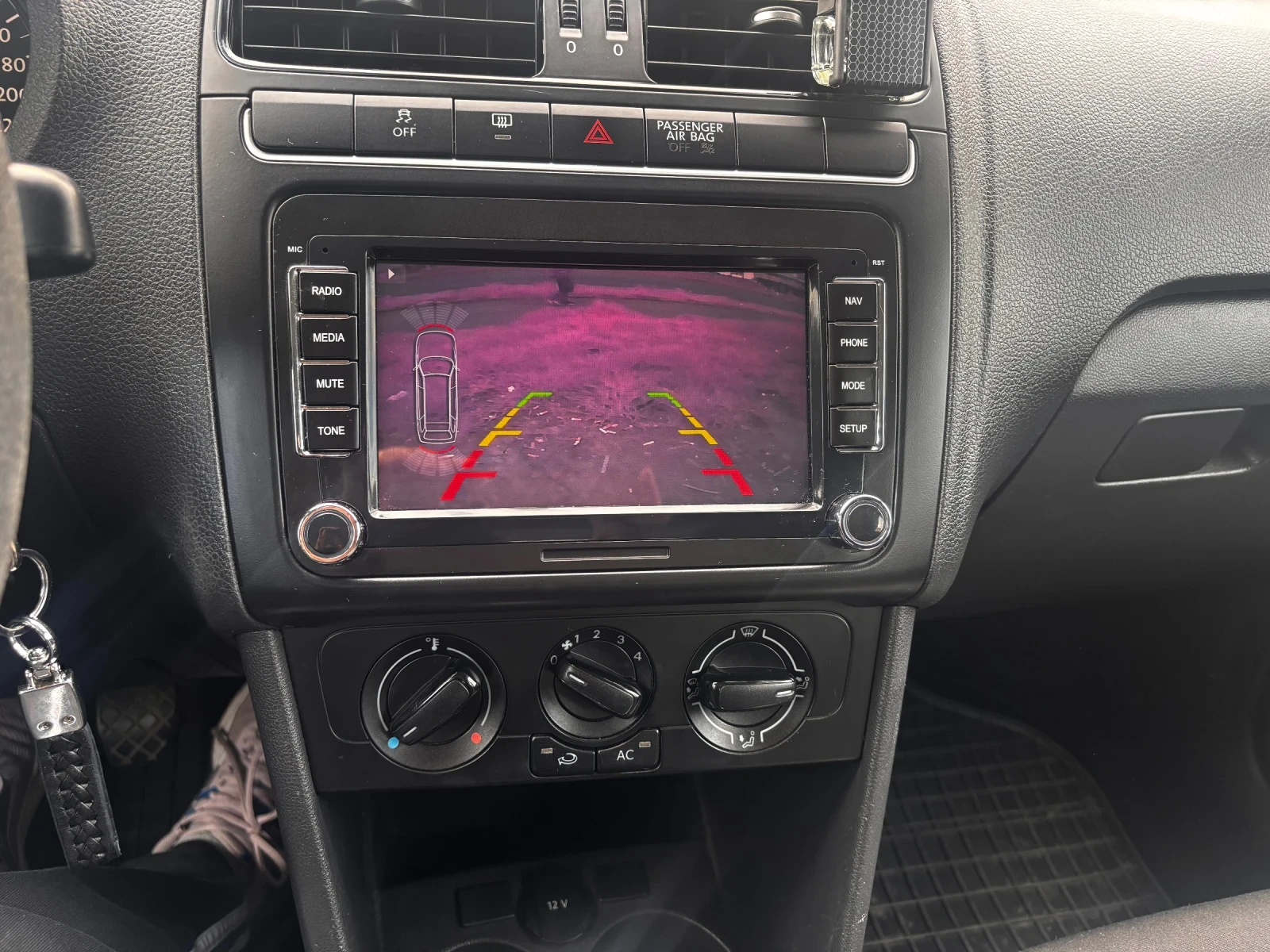 VW Polo, снимка 5 - Автомобили и джипове - 54347579