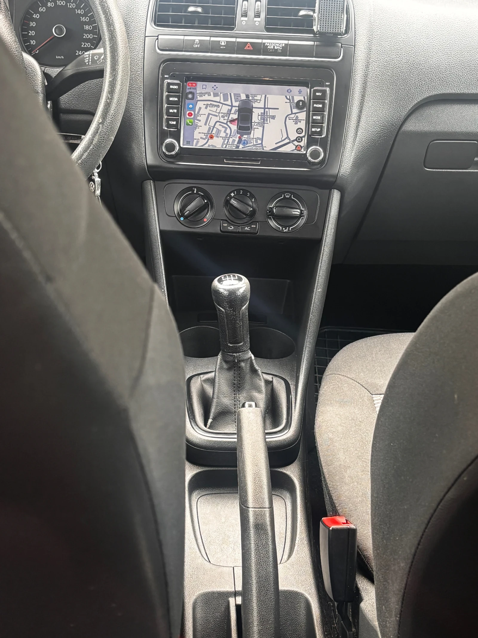 VW Polo, снимка 10 - Автомобили и джипове - 54347579