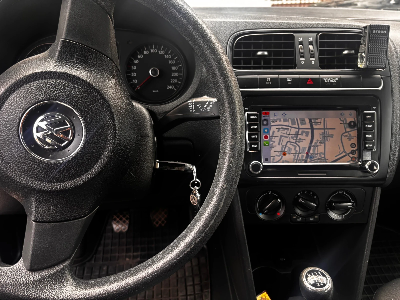 VW Polo, снимка 4 - Автомобили и джипове - 54347579