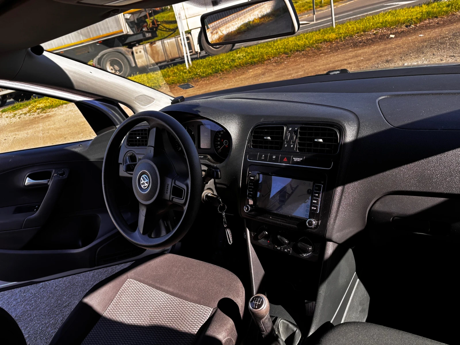 VW Polo, снимка 11 - Автомобили и джипове - 54347579