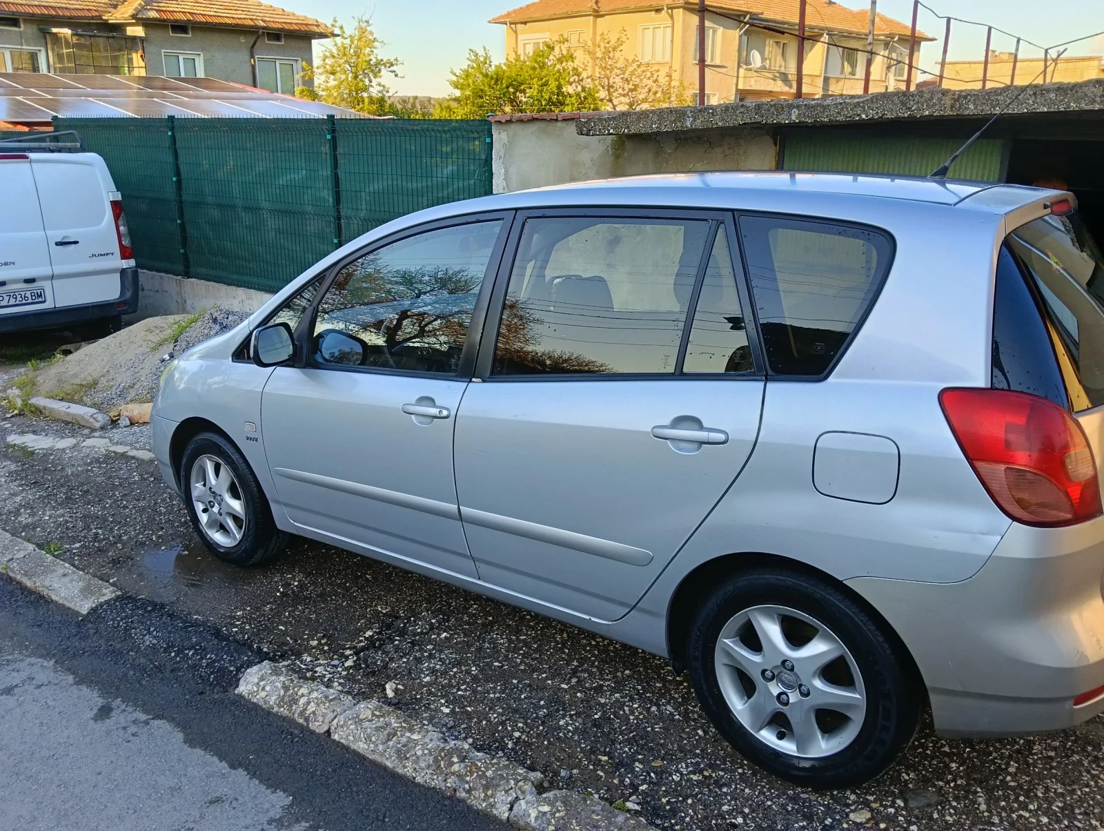 Toyota Corolla verso, снимка 4 - Автомобили и джипове - 54383127
