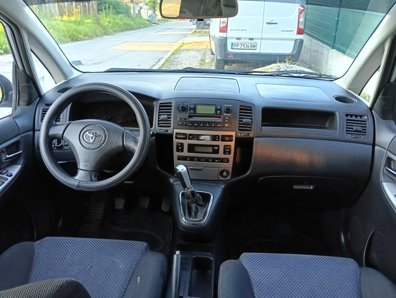 Toyota Corolla verso, снимка 8 - Автомобили и джипове - 54383127