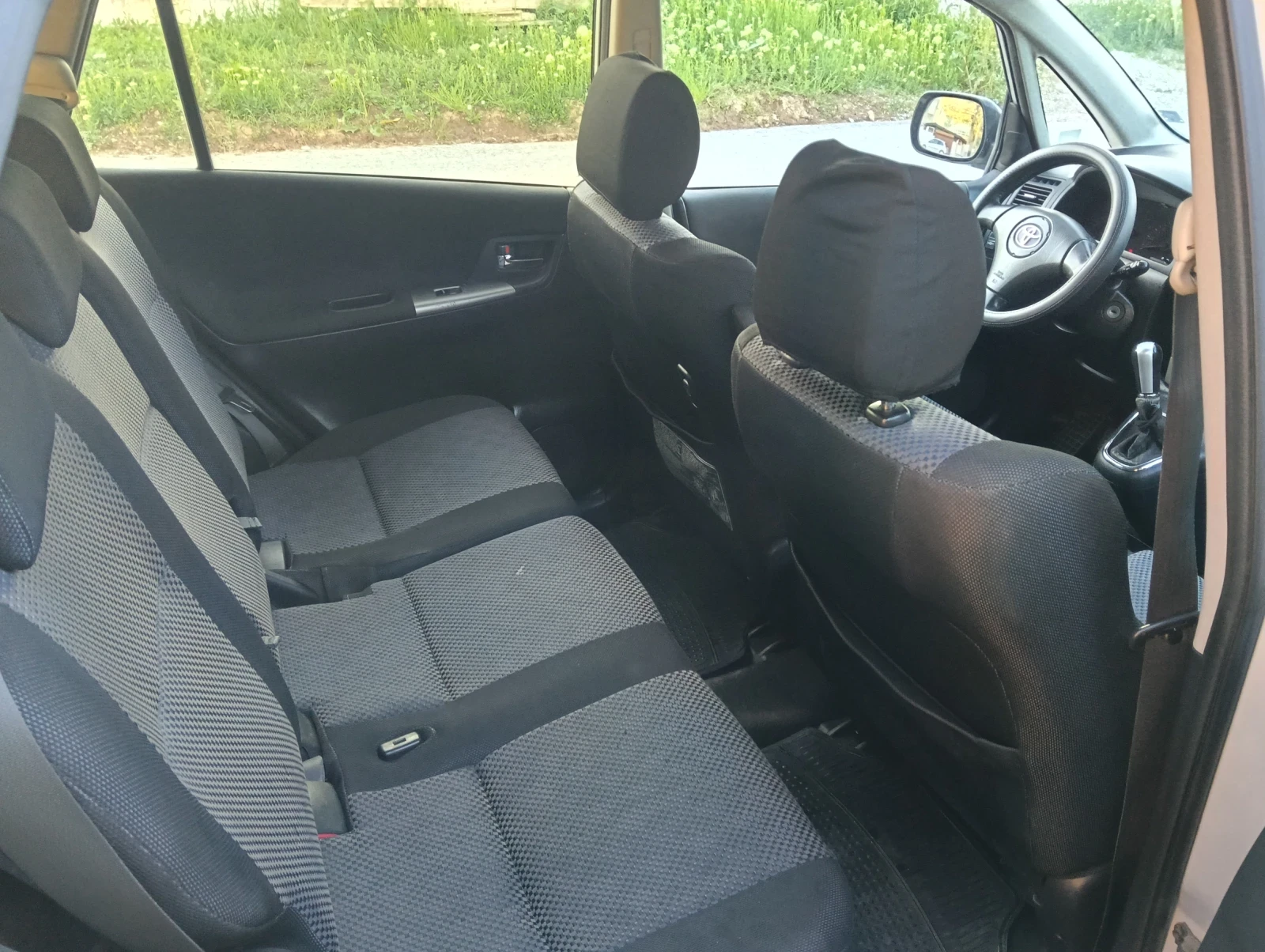 Toyota Corolla verso, снимка 7 - Автомобили и джипове - 54383127