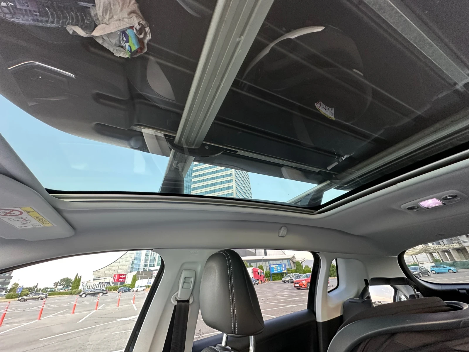 Peugeot 2008 1.2 Allure, снимка 15 - Автомобили и джипове - 55083466