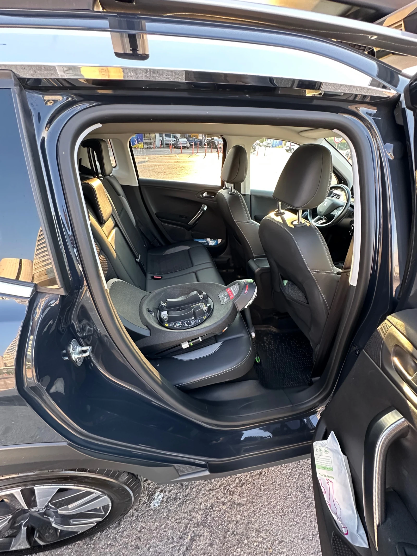 Peugeot 2008 1.2 Allure, снимка 10 - Автомобили и джипове - 55083466