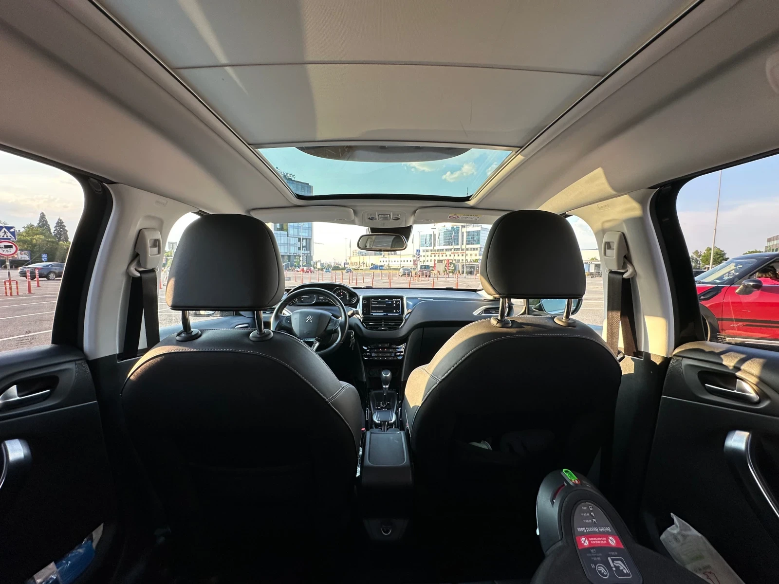 Peugeot 2008 1.2 Allure, снимка 11 - Автомобили и джипове - 55083466