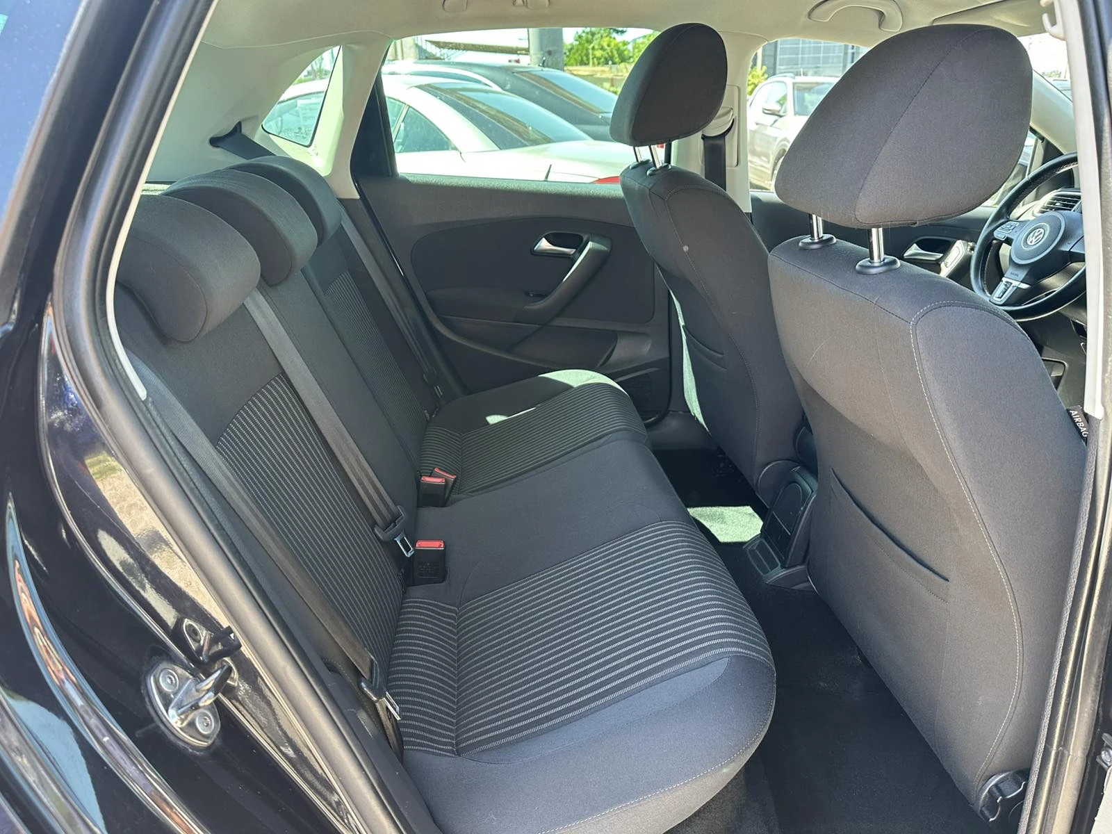 VW Polo 1.6Bifuel Навигация , снимка 13 - Автомобили и джипове - 55477784