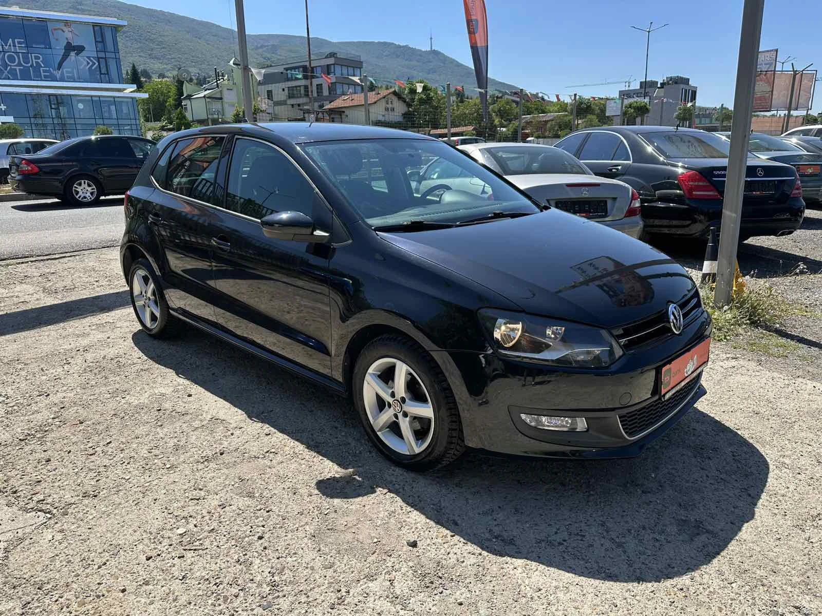 VW Polo 1.6Bifuel Навигация , снимка 2 - Автомобили и джипове - 55477784