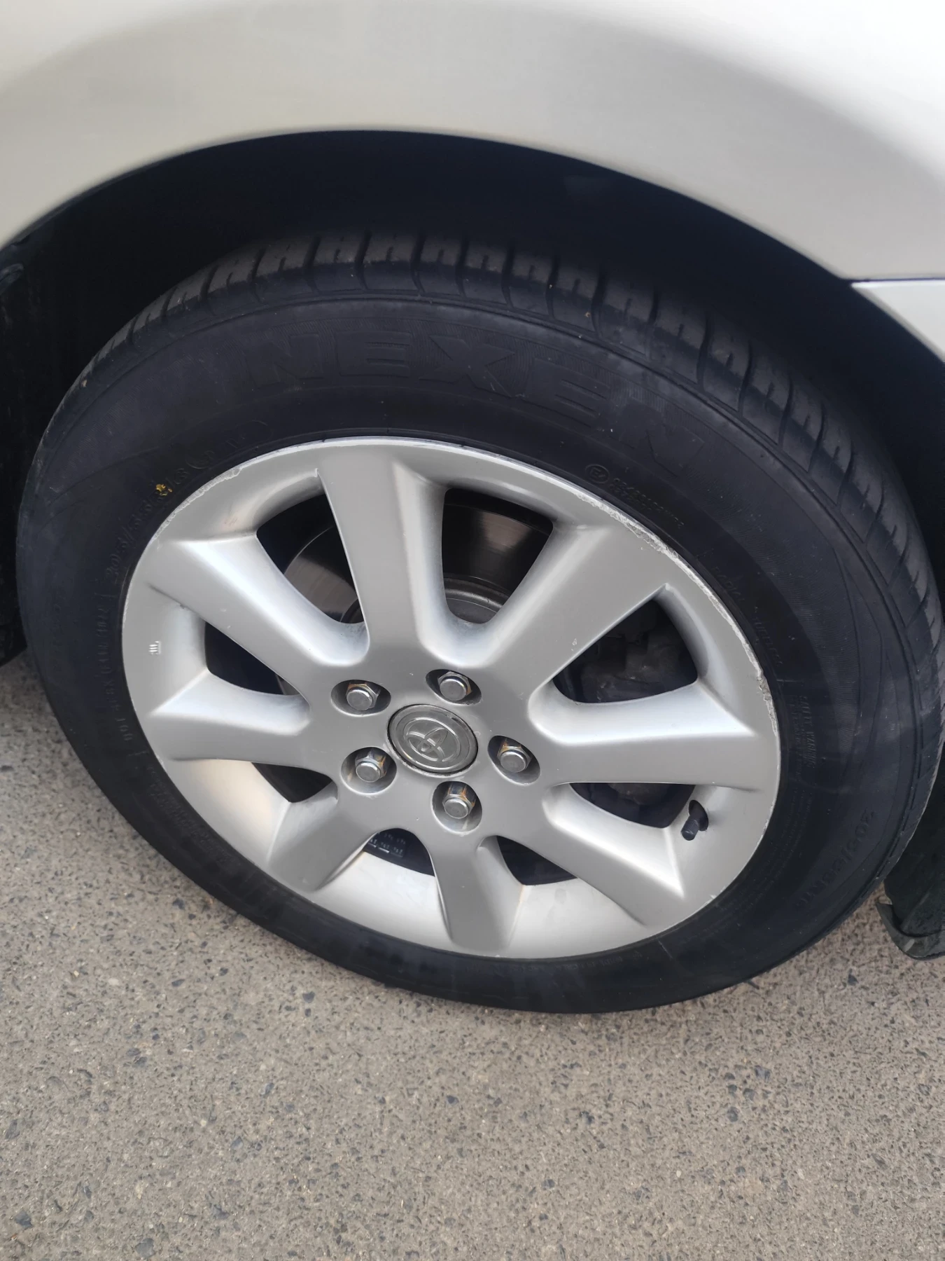 Toyota Corolla verso D4D, снимка 3 - Автомобили и джипове - 55780472