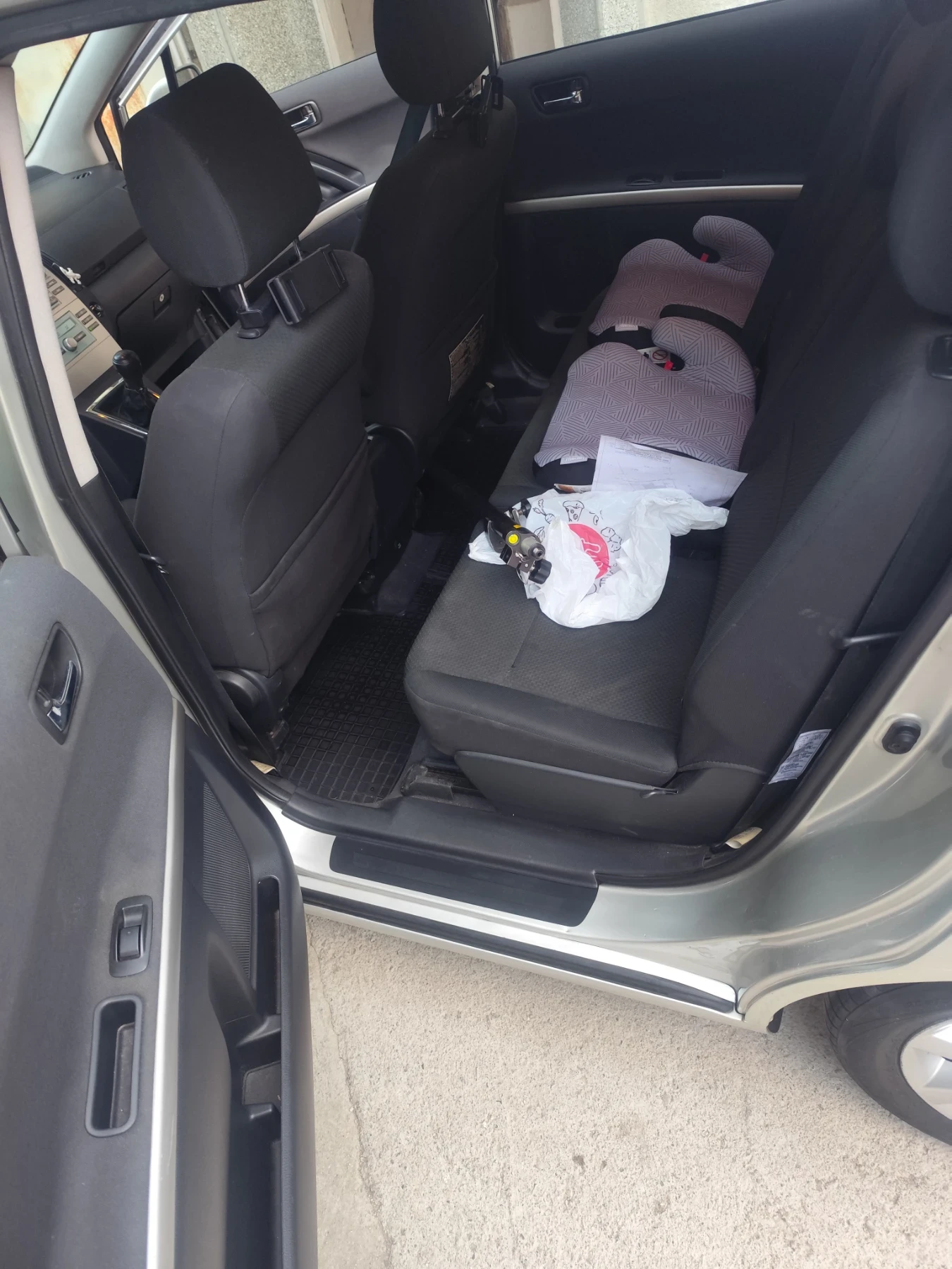 Toyota Corolla verso D4D, снимка 16 - Автомобили и джипове - 55780472