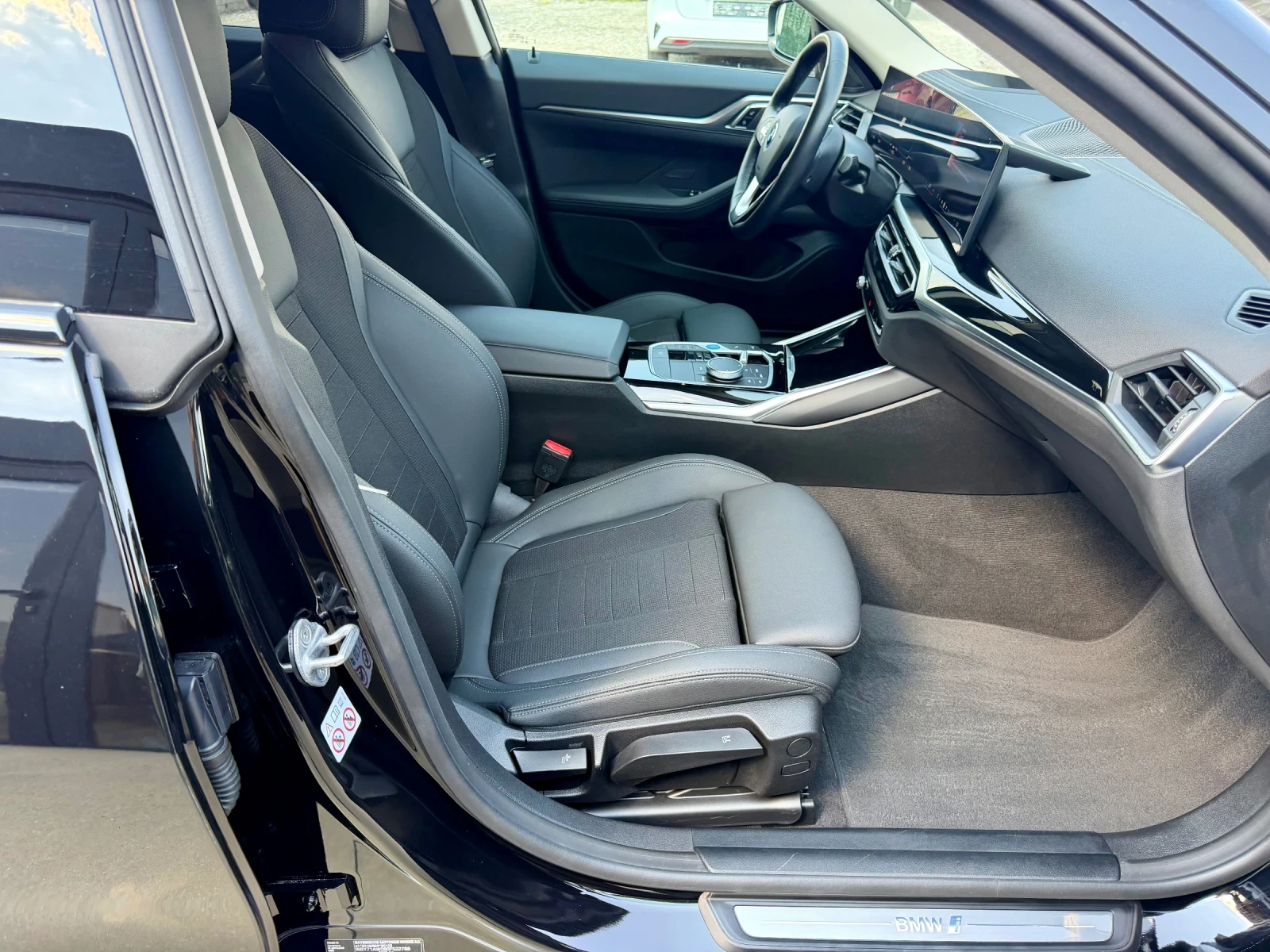 BMW i4 eDrive 40* HEAD UP* 84  kWh, снимка 9 - Автомобили и джипове - 55846734
