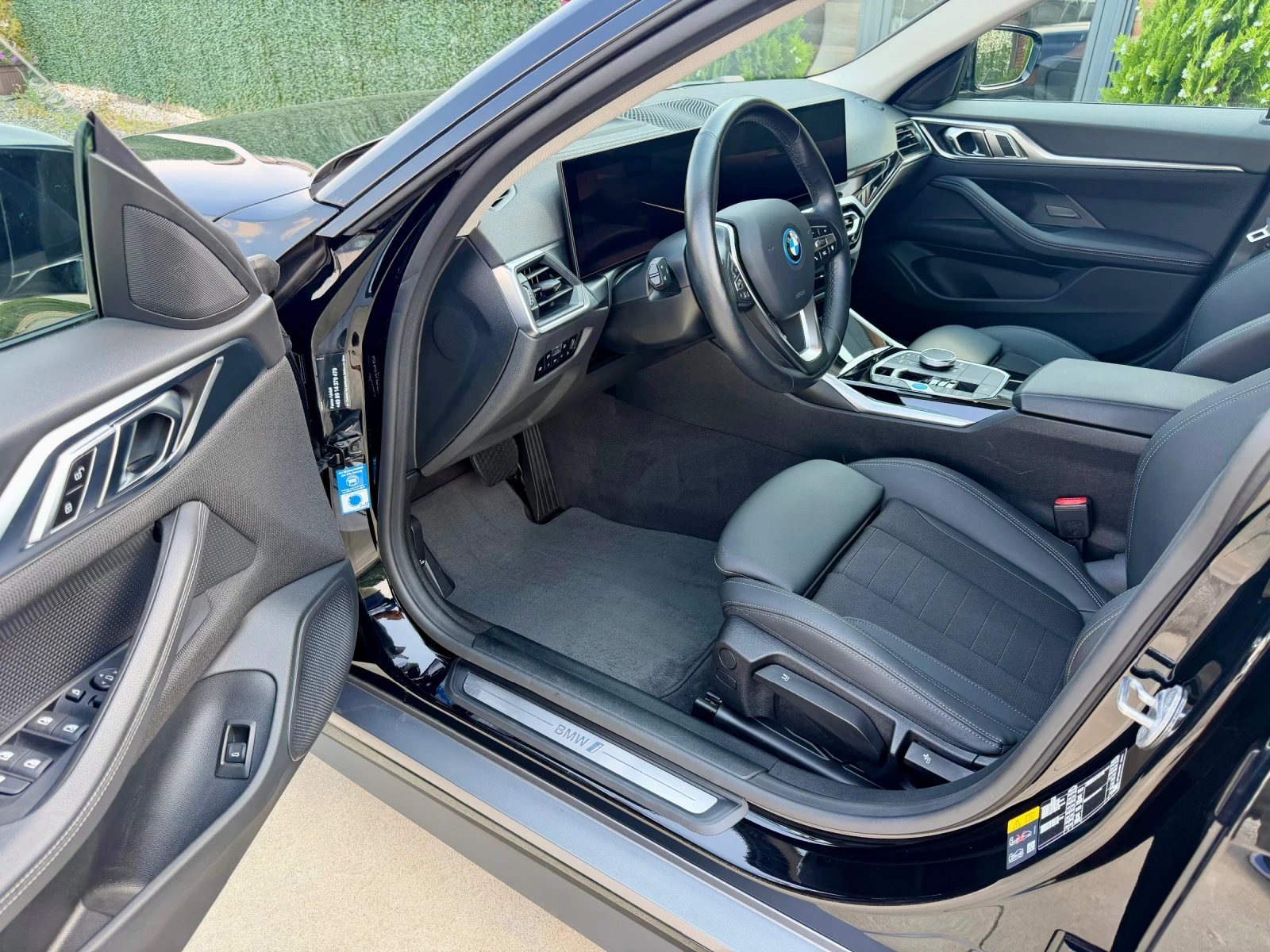 BMW i4 eDrive 40* HEAD UP* 84  kWh, снимка 6 - Автомобили и джипове - 55846734