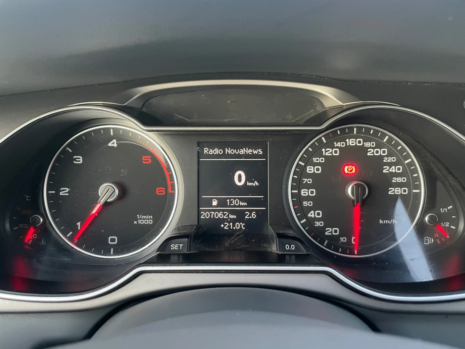Audi A4 2.0TDI FACE LED ПОДГРЕВ BI-XENON 143КС, снимка 13 - Автомобили и джипове - 56086845