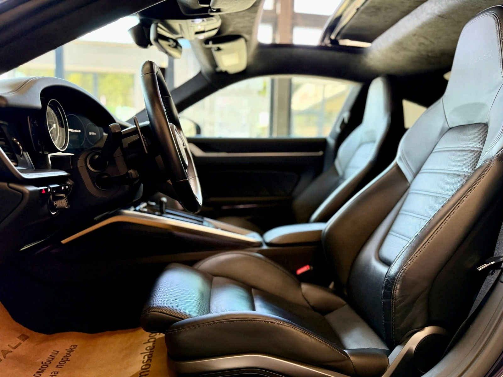 Porsche 911 Turbo S* Ceramic* Burm3D* SportChro* ЛИЗИНГ, снимка 8 - Автомобили и джипове - 56734478