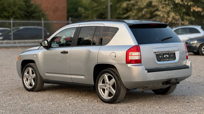 Jeep Compass 2.4i 170к.с * 4х4* * Климатик* , снимка 4 - Автомобили и джипове - 47430881