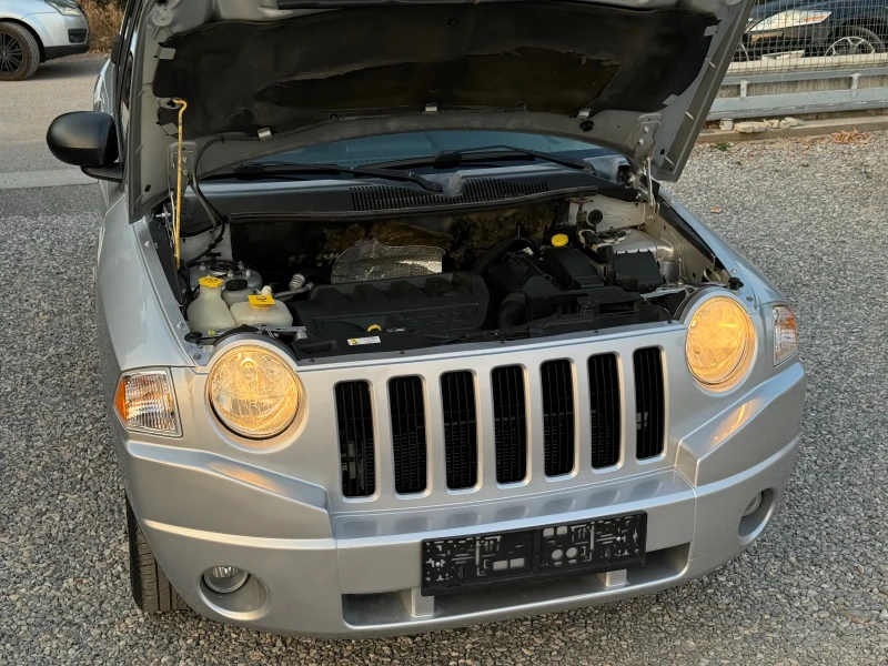 Jeep Compass 2.4i 170к.с * 4х4* * Климатик* , снимка 17 - Автомобили и джипове - 47430881