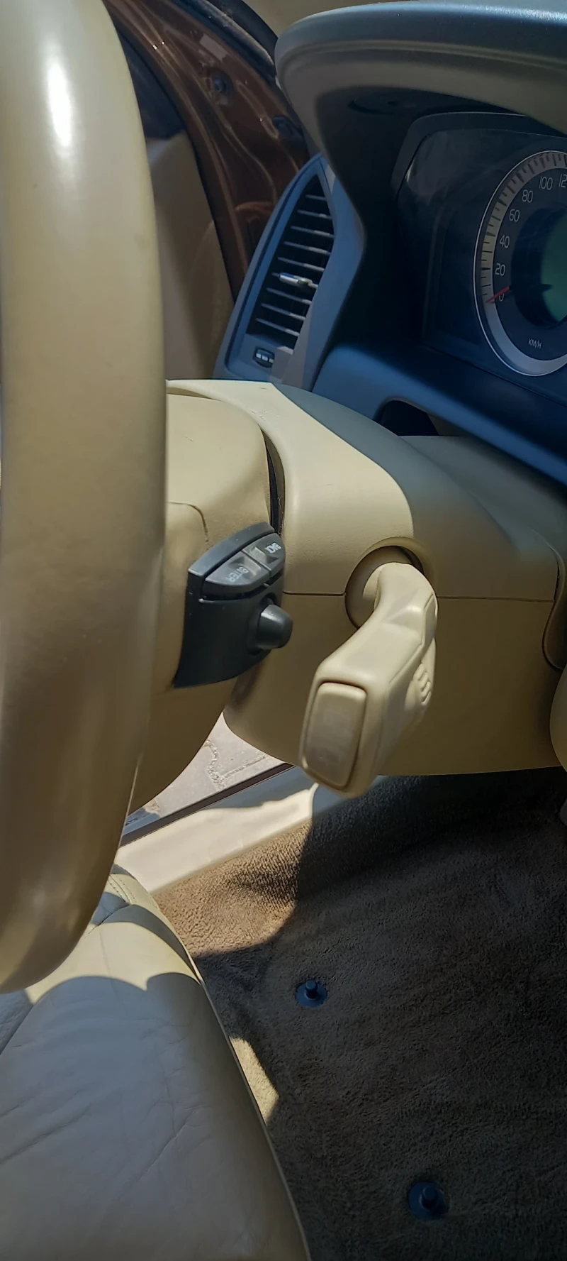 Volvo XC60 2.4cm 205ks AWD 4?4 DIESEL , снимка 15 - Автомобили и джипове - 52619730