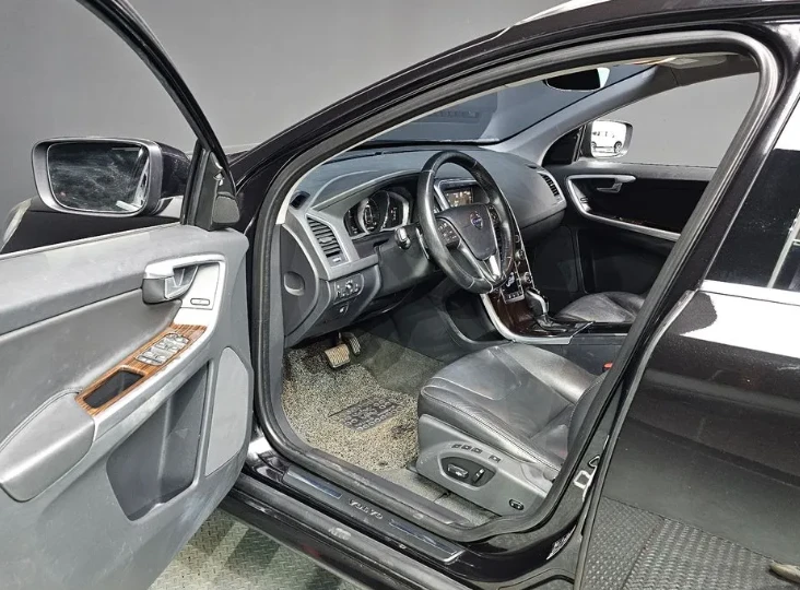 Volvo XC60 2.0 D4 - изображение 10