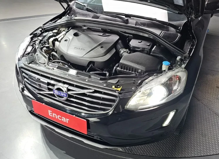 Volvo XC60 2.0 D4 - изображение 6