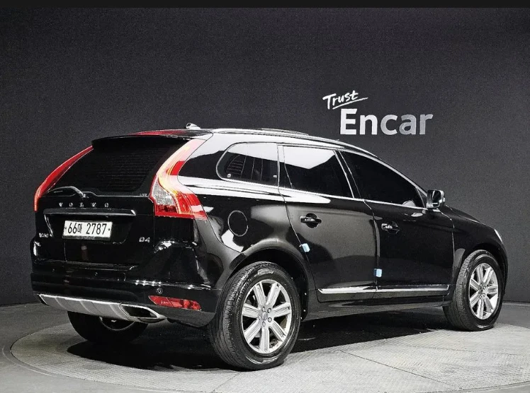 Volvo XC60 2.0 D4 - изображение 2