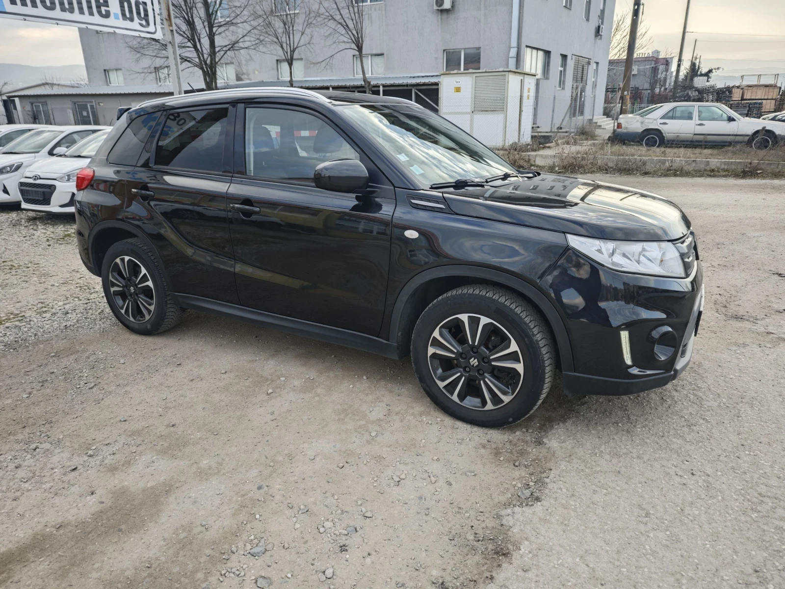 Suzuki Vitara 4X4 AUTOMATIC  - изображение 3