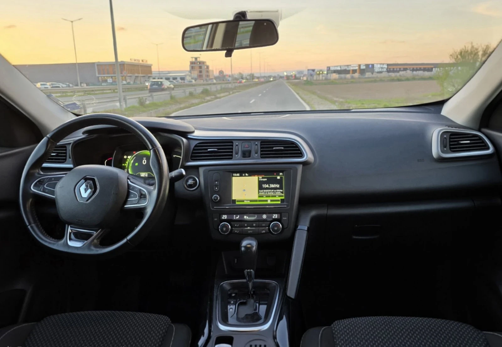 Renault Kadjar 1.5dci e6b avtomat, снимка 10 - Автомобили и джипове - 54201722