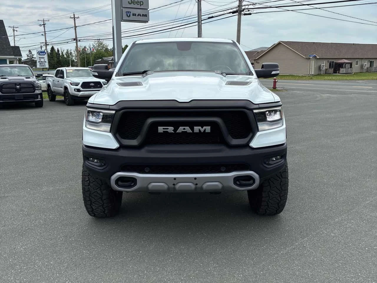 Dodge RAM 1500 REBEL * ГЛАВНО ПРЕДСТАВИТЕЛСТВО НА DODGE* , снимка 2 - Автомобили и джипове - 54879978
