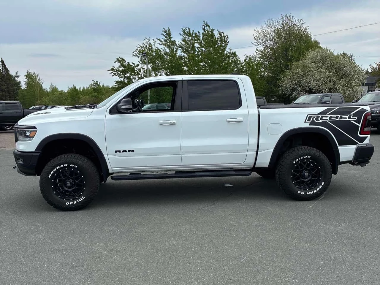 Dodge RAM 1500 REBEL * ГЛАВНО ПРЕДСТАВИТЕЛСТВО НА DODGE* , снимка 3 - Автомобили и джипове - 54879978