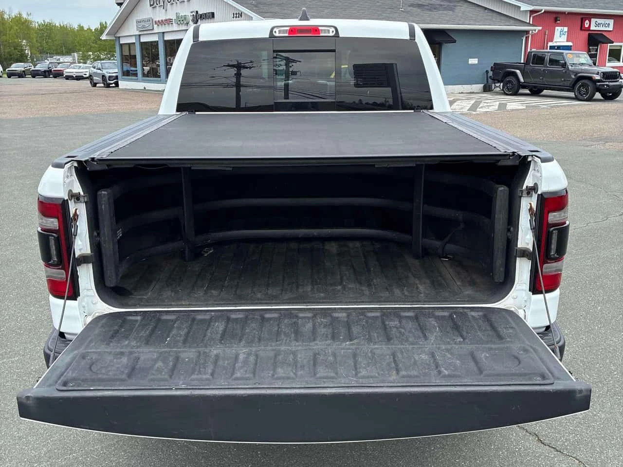 Dodge RAM 1500 REBEL * ГЛАВНО ПРЕДСТАВИТЕЛСТВО НА DODGE* , снимка 13 - Автомобили и джипове - 54879978