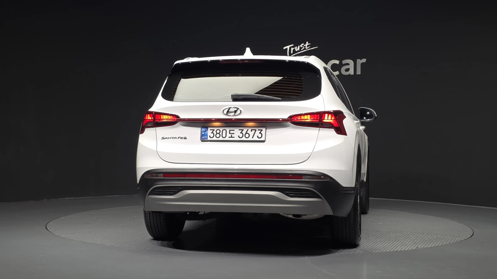 Hyundai Santa fe PREMIUM| DISTRONIC| ОБДУХВАНЕ| СЛЕДЕНЕ НА ЛЕНТИ, снимка 4 - Автомобили и джипове - 55013641