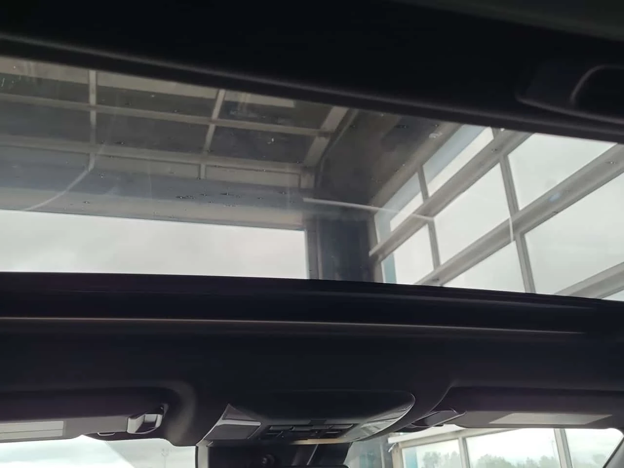 Toyota Rav4 PRIME * PLUG-IN HYBRID * XSE * CARFAX * , снимка 12 - Автомобили и джипове - 55570840